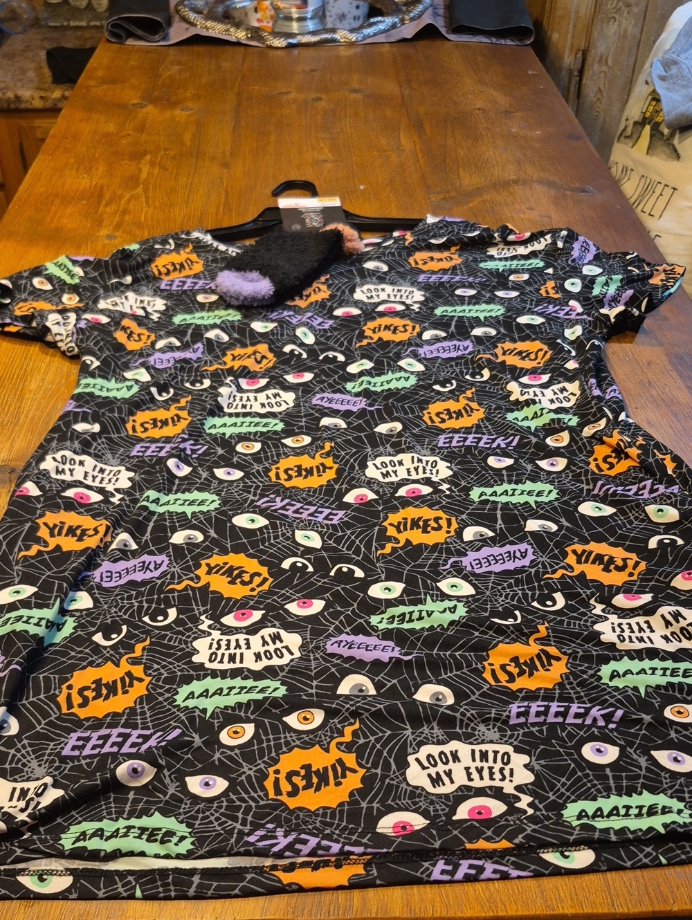 Black Halloween Graphic Long Sleep Tee with Colorful Eye Print